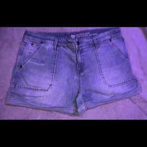 Gap Girlfriend Short